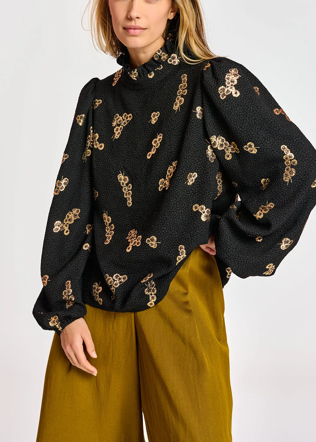Adries ruffle collar top