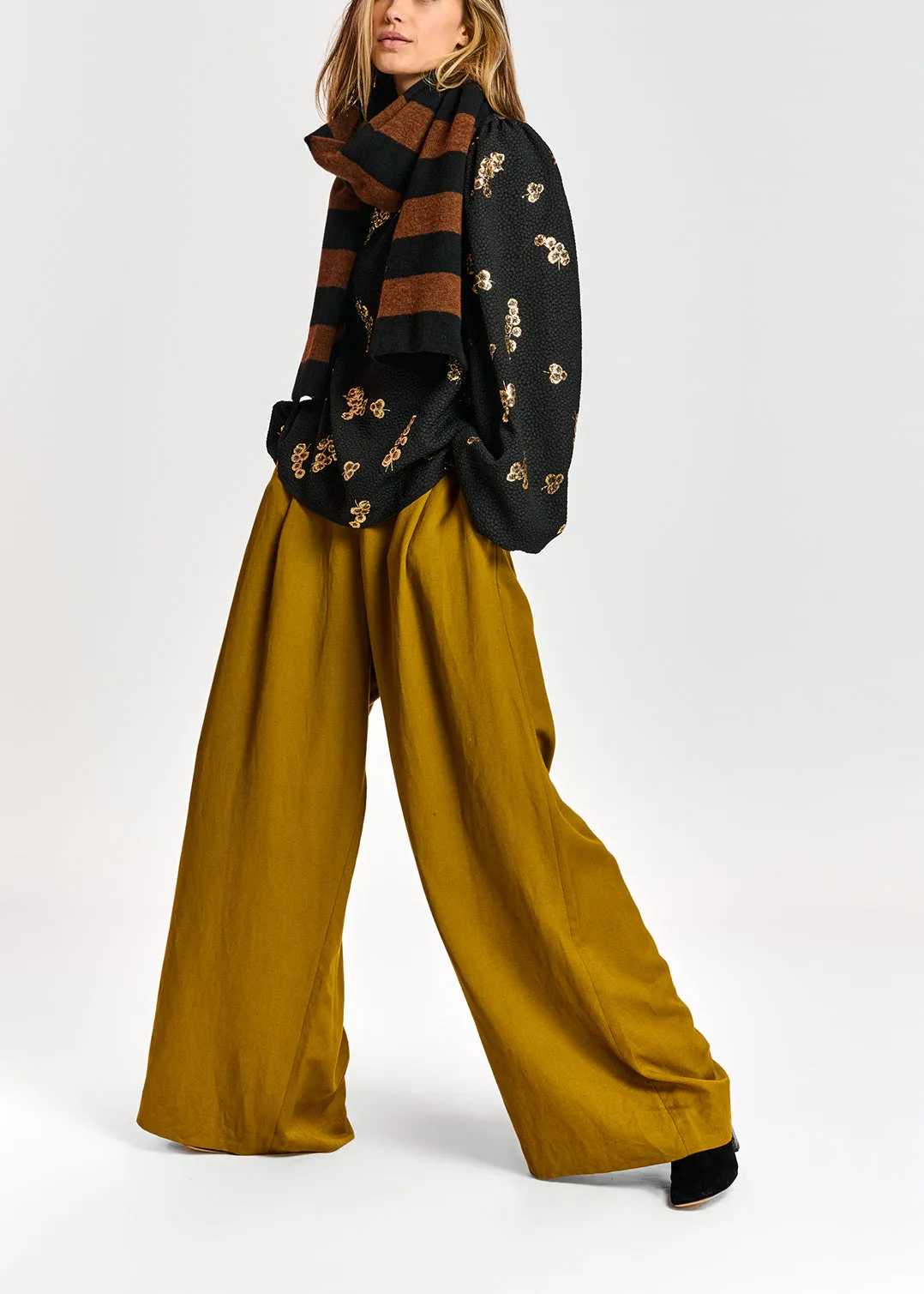Adries ruffle collar top