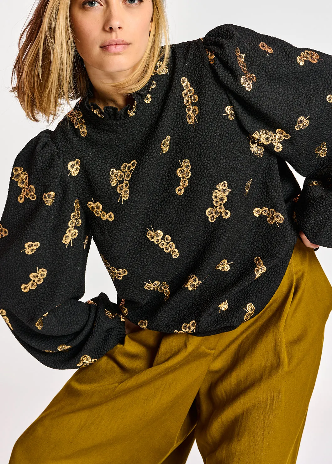 Adries ruffle collar top
