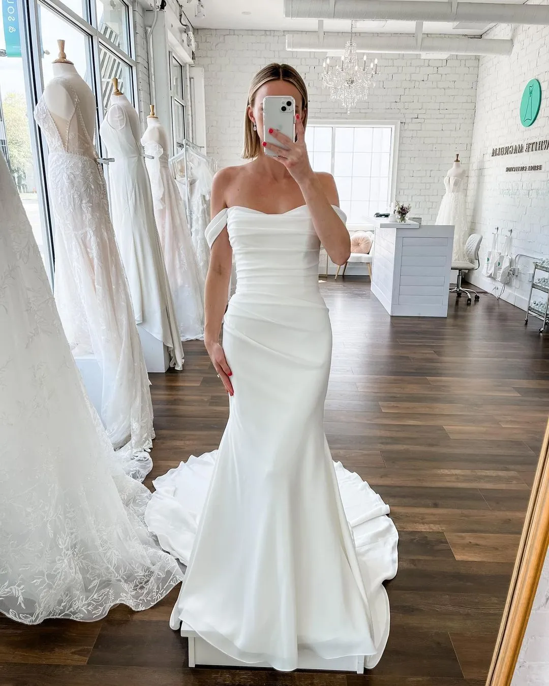 Elegant Mermaid Off the Shoulder Elastic Long Wedding Dresses