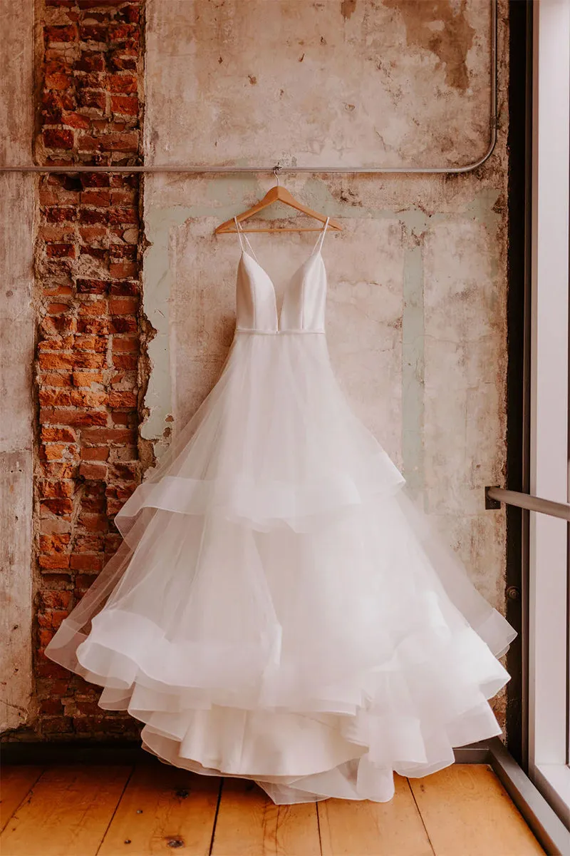 Henri Tiered Graceful Tulle Wedding Dress
