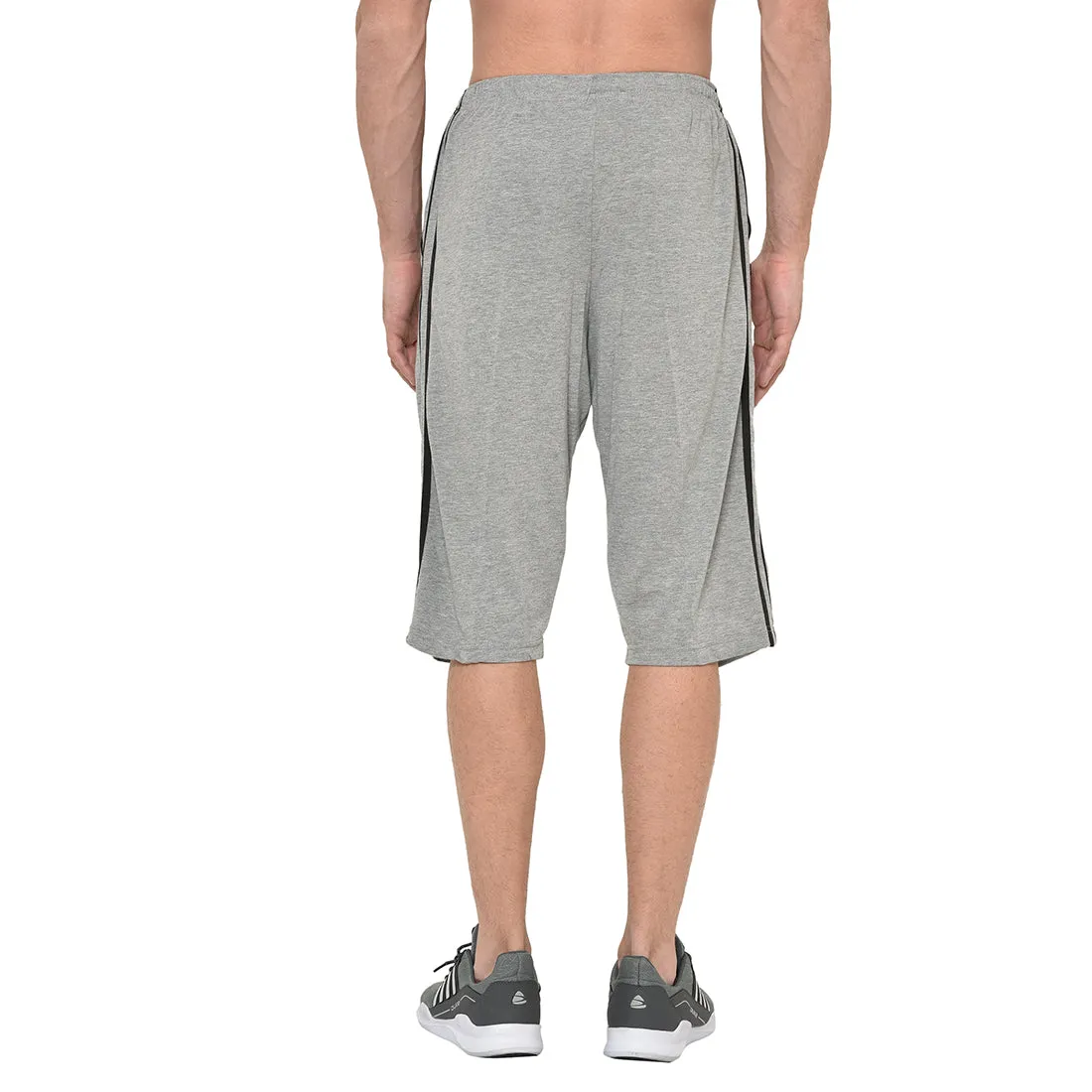 Vimal Jonney Cotton Blended Regular Fit Grey 3/4th Capri For Men
