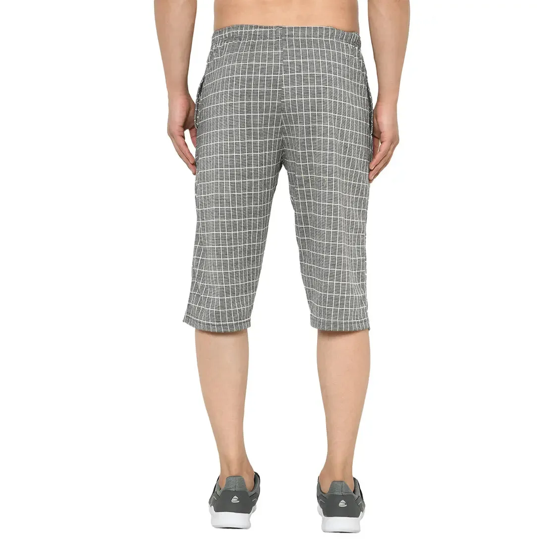 Vimal Jonney Regular Fit Black 3/4th Capri For Men's