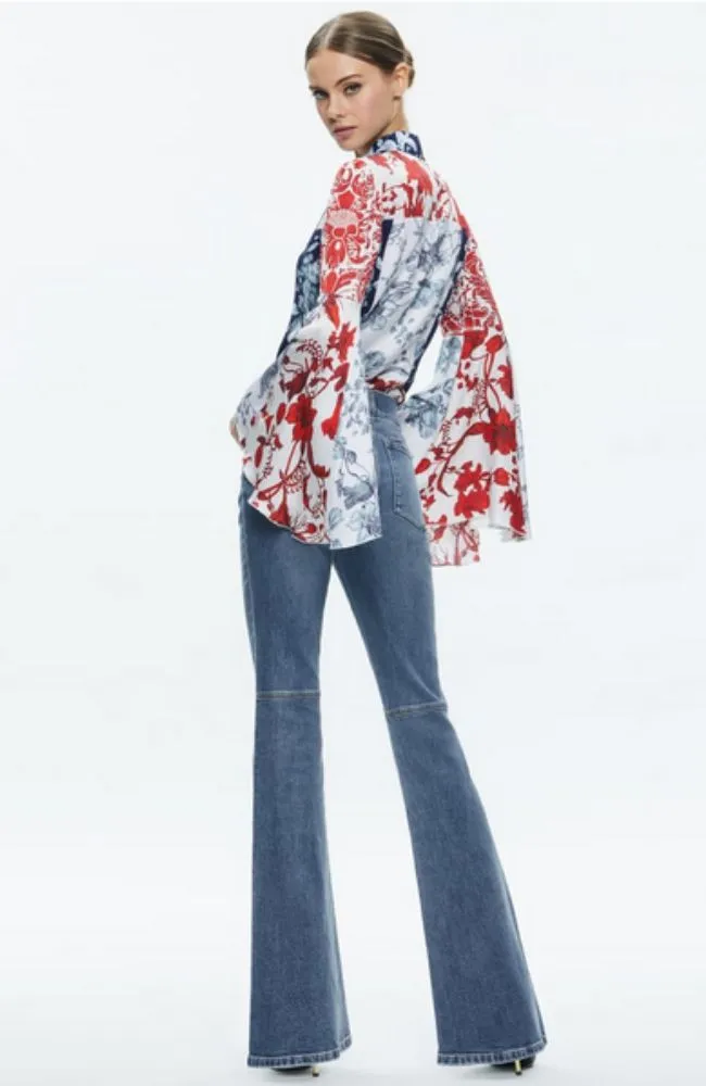Willa Fitted Bellsleeve Top