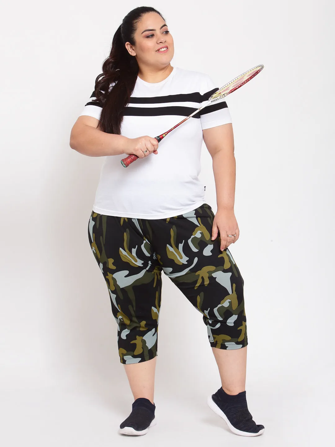 Women Black & Green Printed Capris