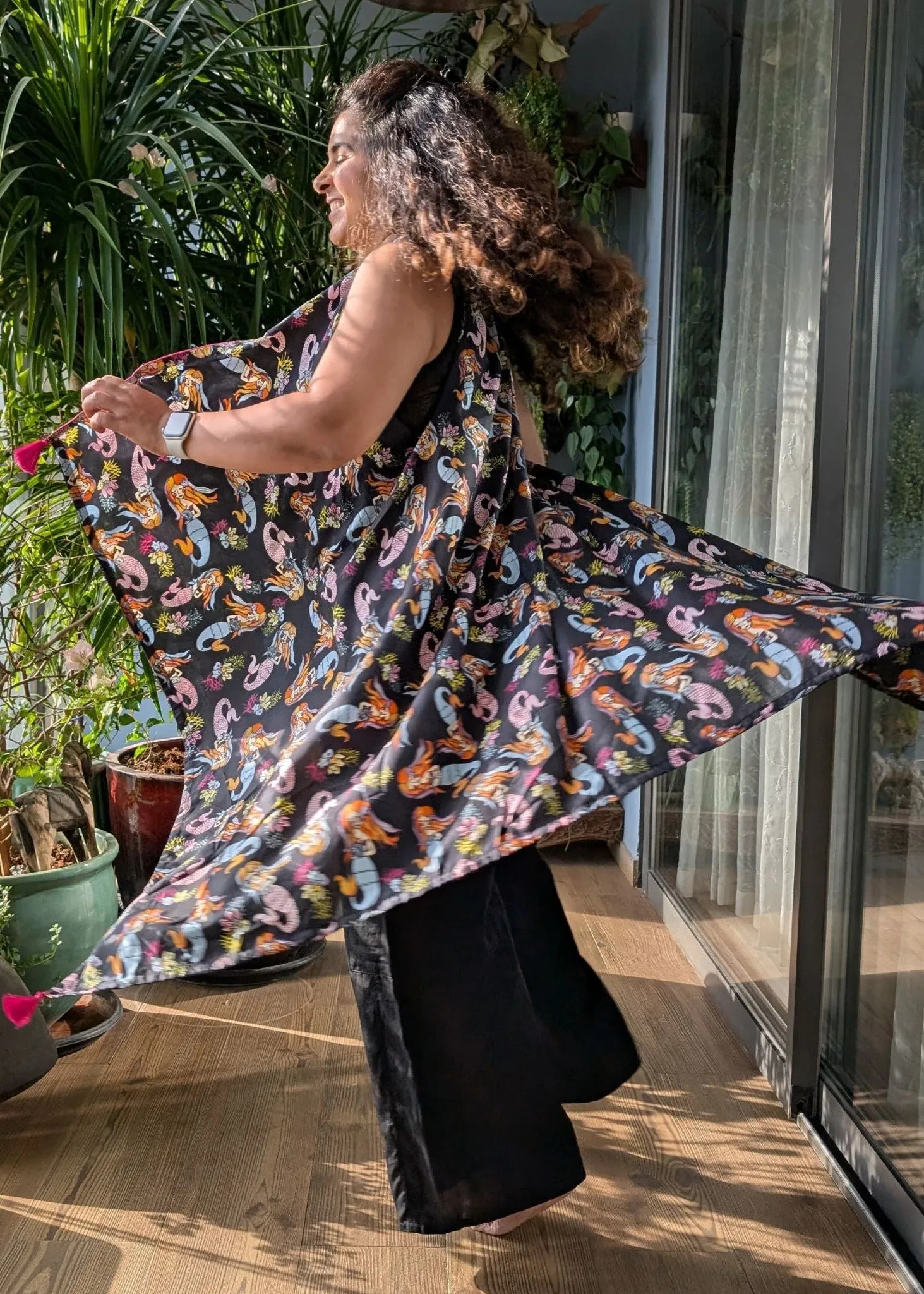 Women's Long Shrug | Mermaid Black