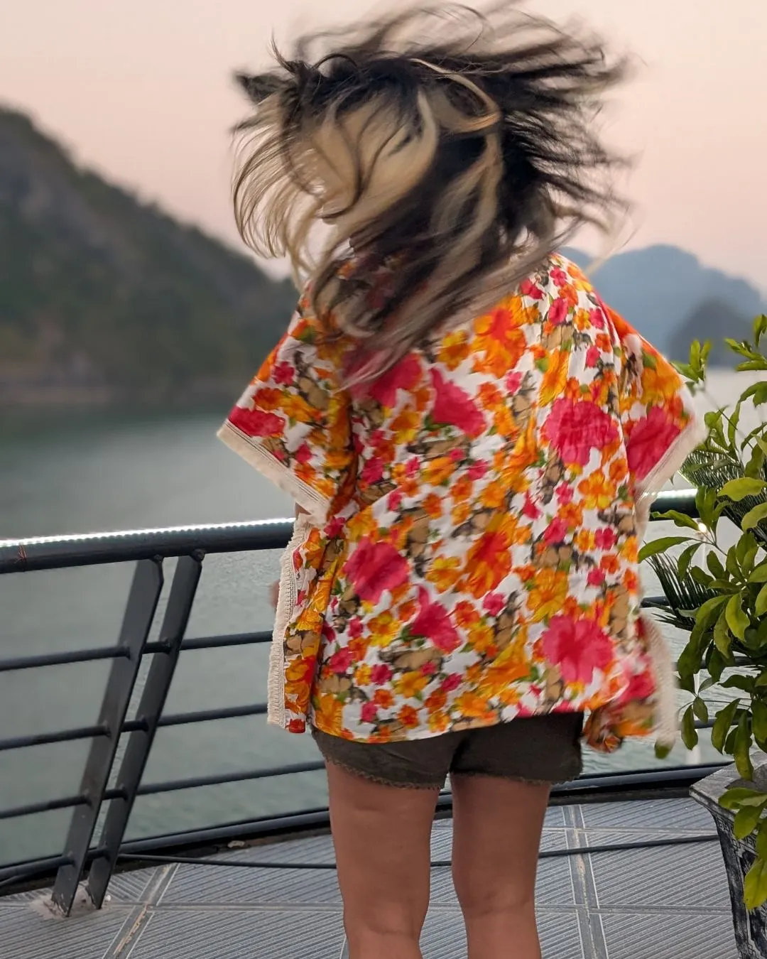 Women's Summer Shrug | Hibicus